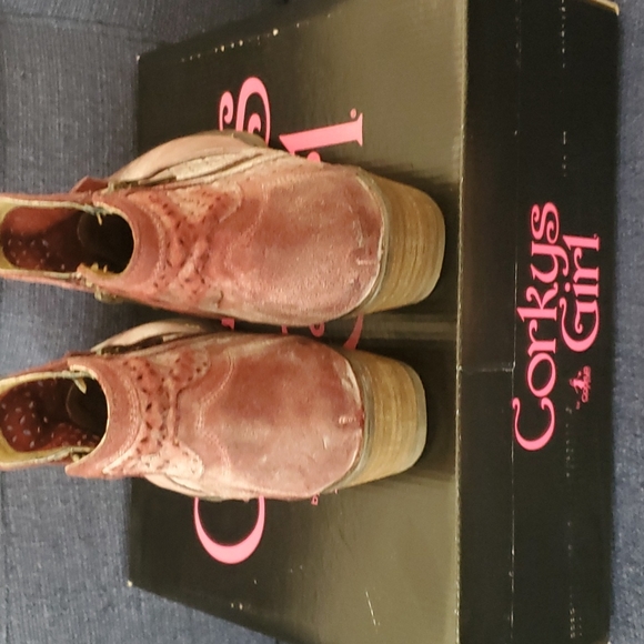 Corkys Leather Ankle Boot - Picture 4 of 6